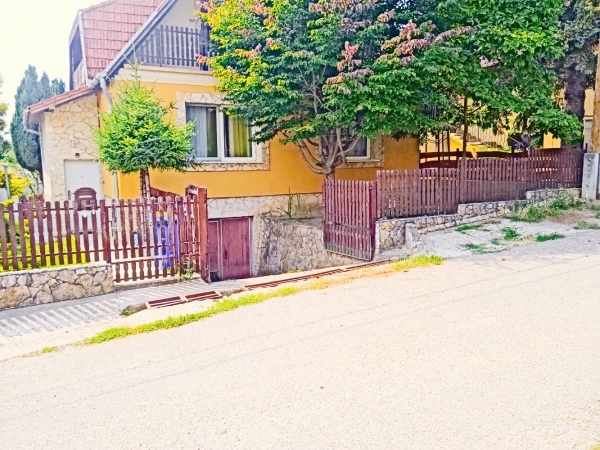 Hívja a tulajdonost! Papp Péter +36208235744