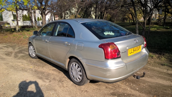 TOYOTA Avensis alkatrésznek